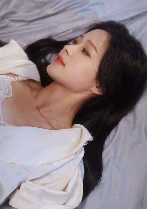 电影：离婚后夫人她惊艳全球